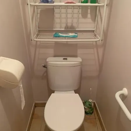 Dans Maison En Pierre A La Campagne